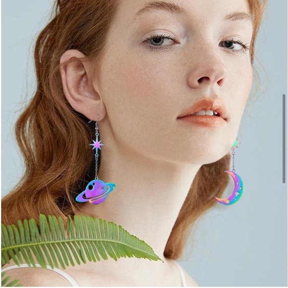 NIB rainbow Saturn and moon earrings - Picture 5 of 6